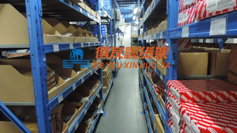 在购买汽车配件时，辨别真伪至关重要。以下是一些辨别真伪的方法：